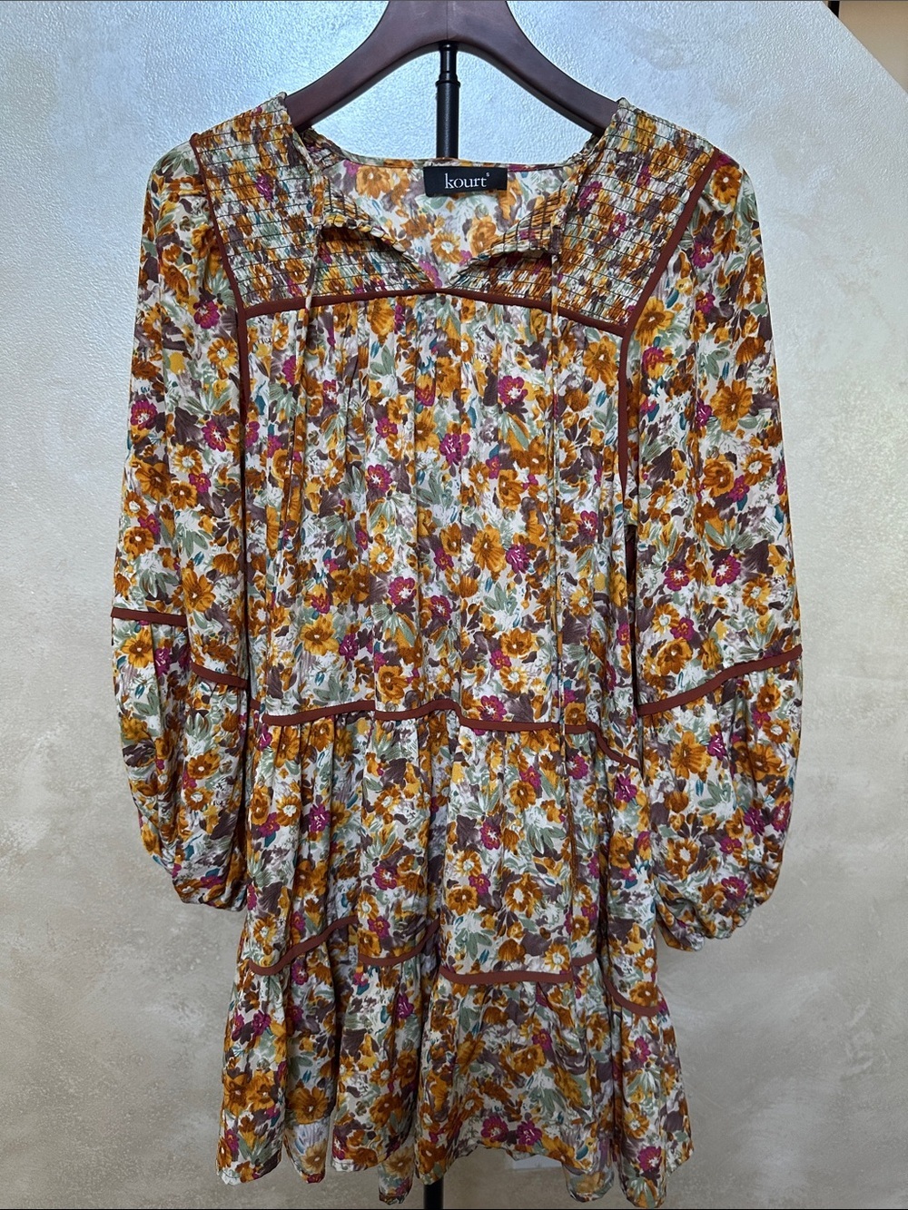 Kourt Floral Tiered Long-Sleeve Dress sz small